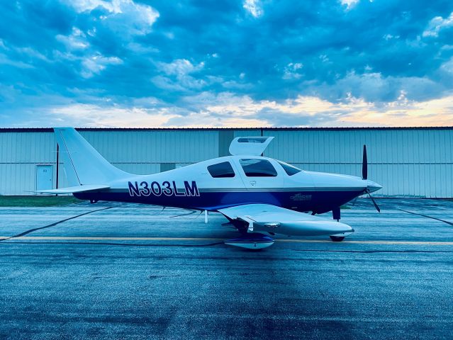 Lancair Lancair 4 (N303LM)