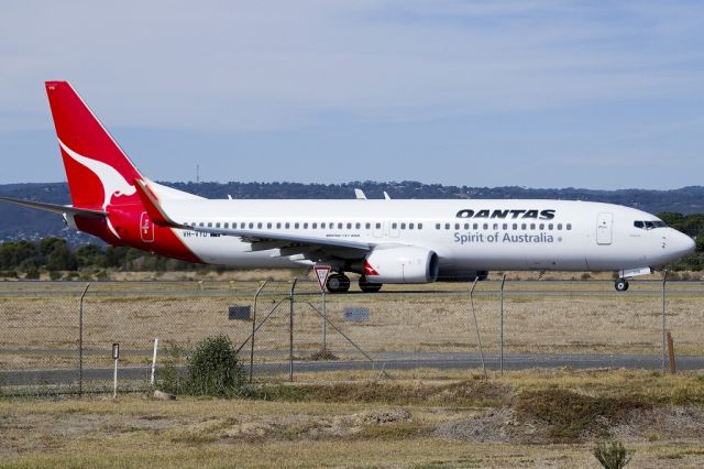 Boeing 737-800 (VH-VYD) - On taxi-way, heading for take off on runway 05. Friday, 19th April 2013.