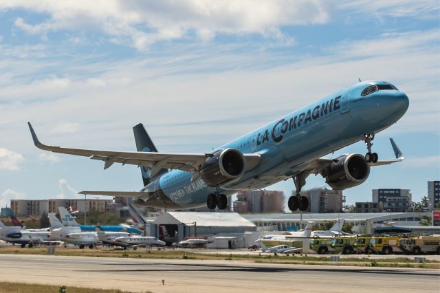 Airbus A321neo (F-HBUZ)