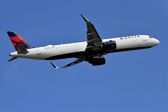 N503DZ — - One month old A321Neo (delivered 01Jul2022) departing KSEA 04Jul2022 en route to KBOS.