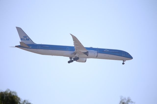 BOEING 787-10 Dreamliner (PH-BKD)