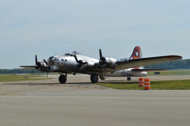 Boeing B-17 Flying Fortress (2102516) - Lunken Airport Aviation Days 2013