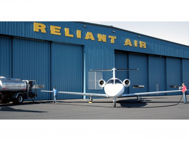 Cessna Citation CJ2+ (N717HA) - Dual overwing refuelling on a Citation CJ2.