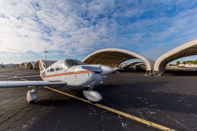 Piper Cherokee (N8203D)