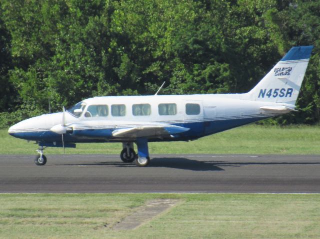 Piper Navajo (N45SR)