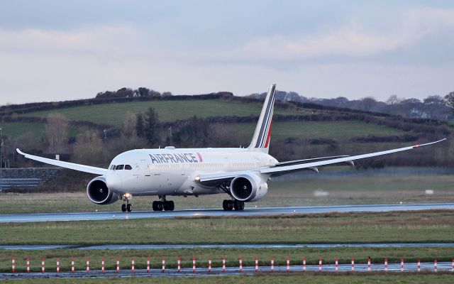 Boeing 787-9 Dreamliner (F-HRBB) - air france b787-9 dreamliner f-hrbb dep shannon after diverting in earlier while routing paris to boston 6/4/18.