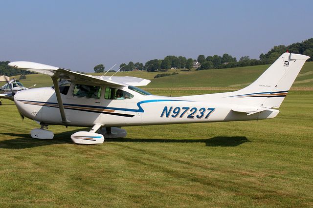 Cessna Skylane (N97237)