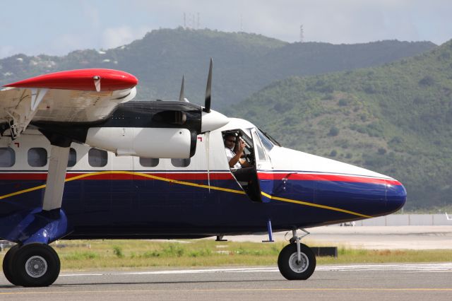 PJ-WIN — - FO utilizes Otter air conditioning prior to departure from Princess Juliana Airport.