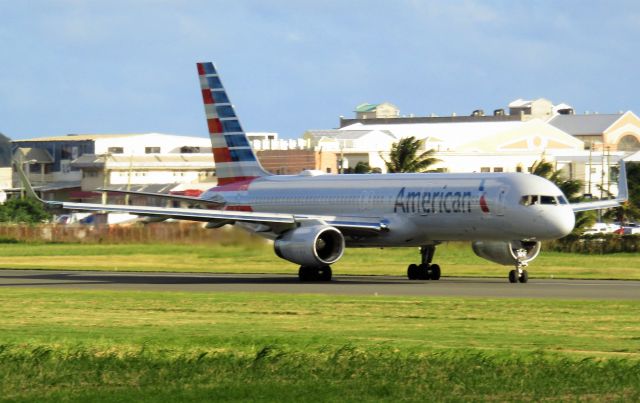 Boeing 757-200 (N194AA)