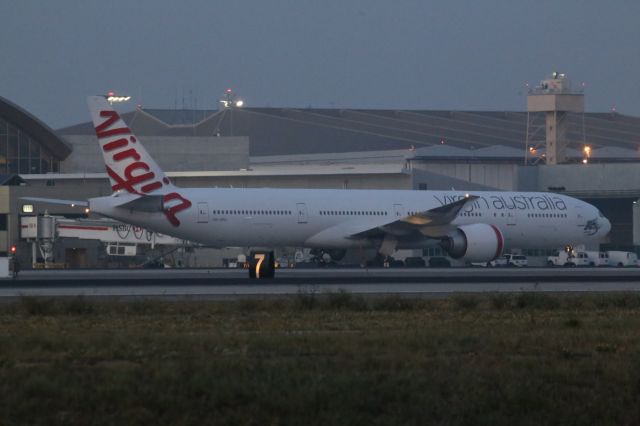 BOEING 777-300ER (VH-VPH)