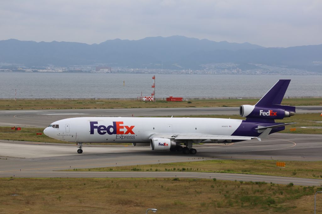 Boeing MD-11 (N593FE)