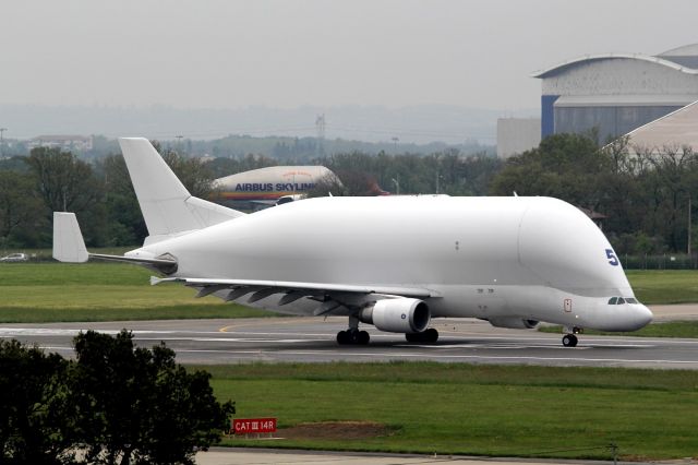 SATIC Super Transporter (F-GSTF) - behind beluga, old preserved " super guppy" - TLS 30 avril 2013