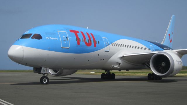 Boeing 787-8 (G-TUIH)