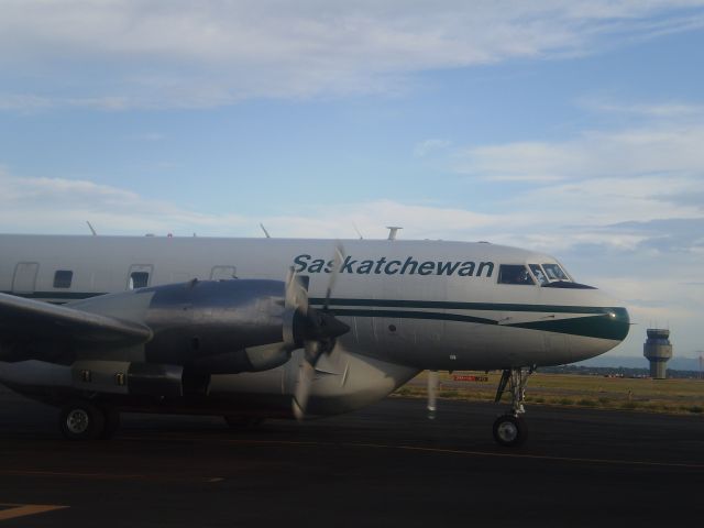CONVAIR CV-580 (C-GSKQ) - Tanker heading out for a drop on the Colorado Wildfires