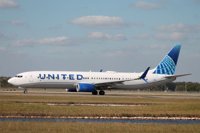 Boeing 737-900 (N28457) - 12/4/24 RSW-IAH 12/4/24 