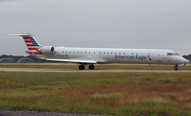 Canadair Regional Jet CRJ-900 (N550NN)