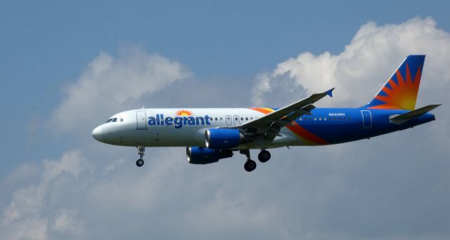 Airbus A320 (N240NV) - On final is this 2000 allegiant Airbus 320-214 in the Summer of 2021.