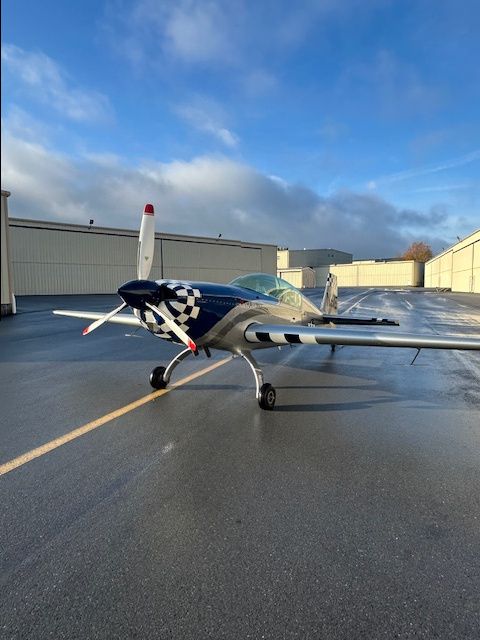 EXTRA EA-300 (N51E)
