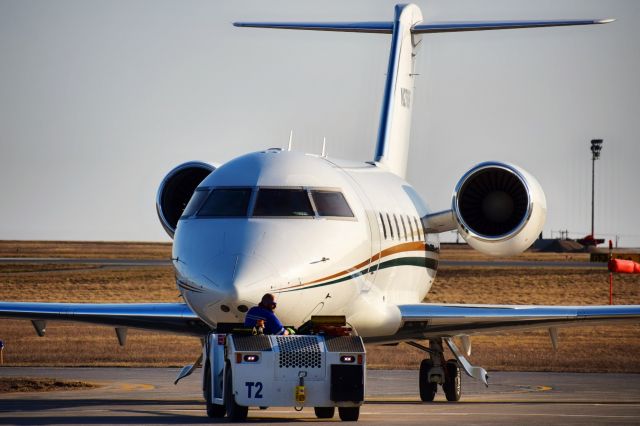 Canadair Challenger (N276GR) - 1995 Bombardier Challenger 601 being towed to its hangar at the FBO at the Buffalo Niagara International Airport (KBUF)