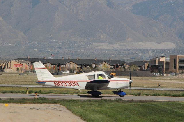 Piper Cherokee (N8338R)