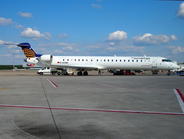 Canadair Regional Jet CRJ-900 (D-ACNH)