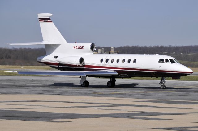 Dassault Falcon 50 (N411GC) - Seen at KFDK on 3/31/2009.  http://www.guitarcenter.com/