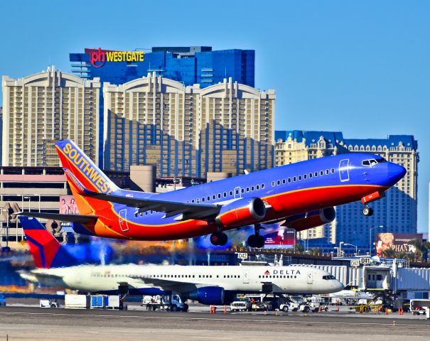 BOEING 737-300 (N396SW) - N396SW Southwest Airlines 1994 Boeing 737-3H4 C/N 27690  - Las Vegas - McCarran International (LAS / KLAS) USA - Nevada, December 16, 2011 Photo: Tomás Del Coro