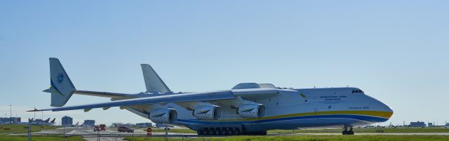 Antonov Antheus (UR-82060)