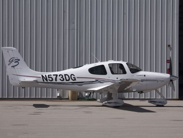 Cirrus SR-22 (N573DG) - A very nice Cirrus.