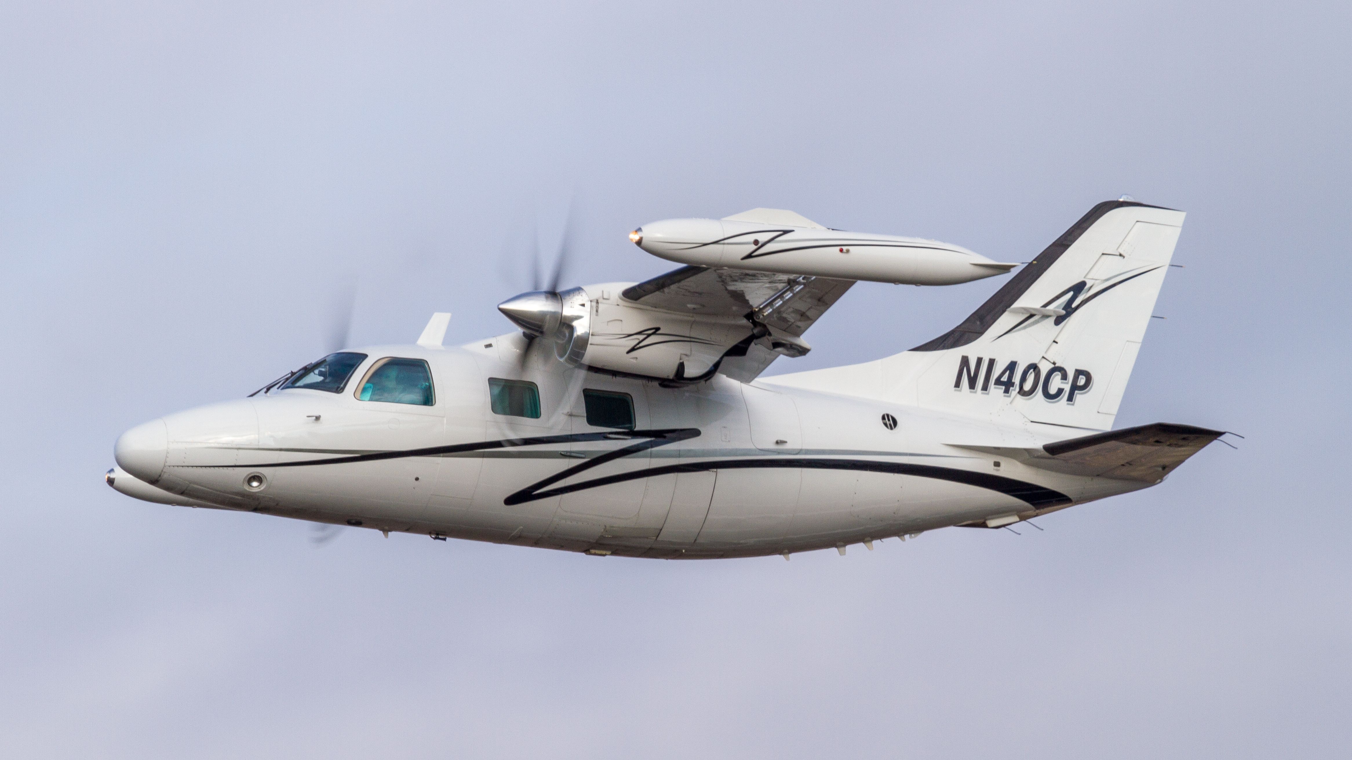 Mitsubishi MU-2 (N140CP)