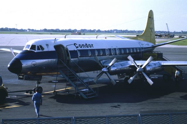 VICKERS Viscount (D-ANUN) - November 1968 at Düsseldorf (EDDL)