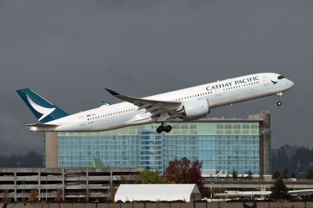 Airbus A350-900 (B-LRV)
