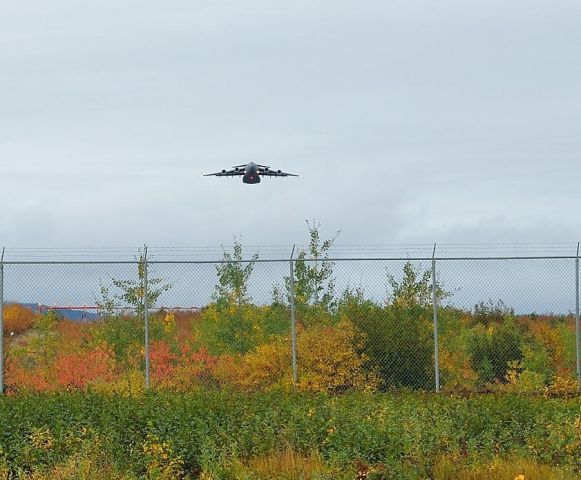 Boeing Globemaster III (N66154)