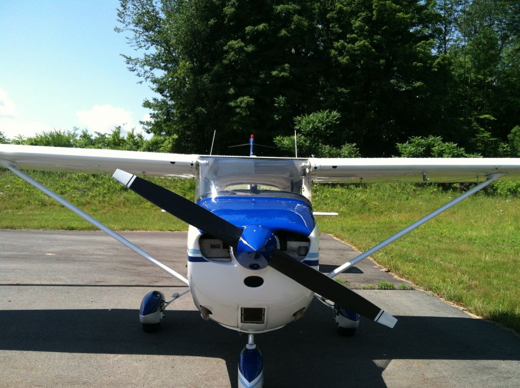 Cessna Skyhawk (N4109L)