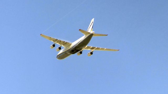 Antonov An-124 Ruslan (UR-82027)