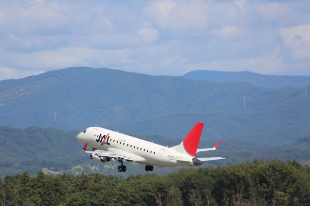 Embraer 170/175 (JA213J)