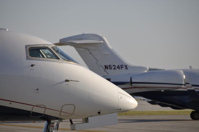 Bombardier Challenger 300 (N529FX)