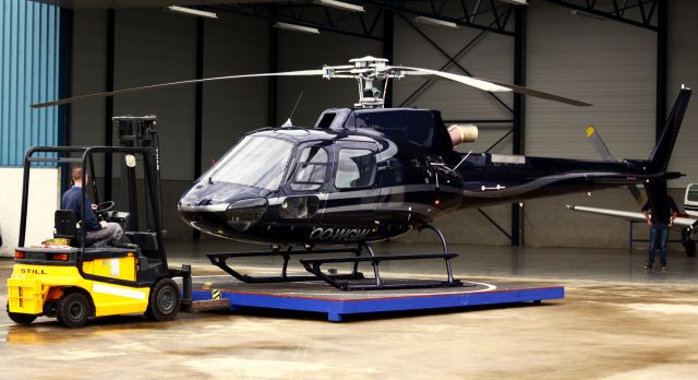 Eurocopter AS-350 AStar (OO-WGW)