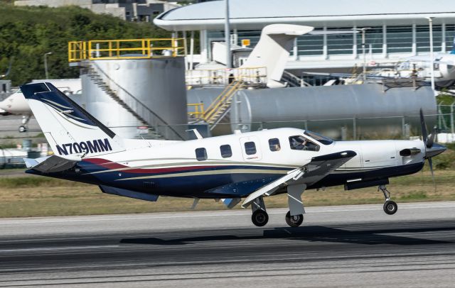 Socata TBM-700 (N709MM)