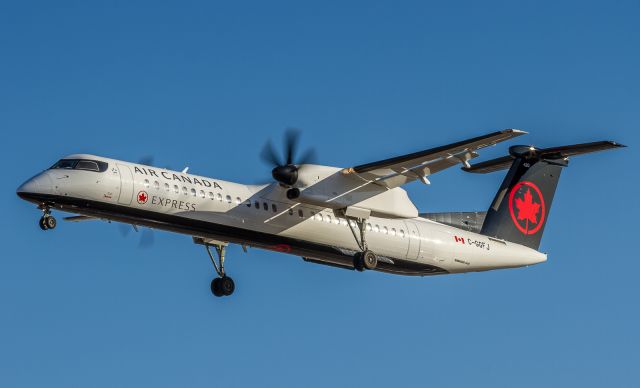 de Havilland Dash 8-400 (C-GGFJ)