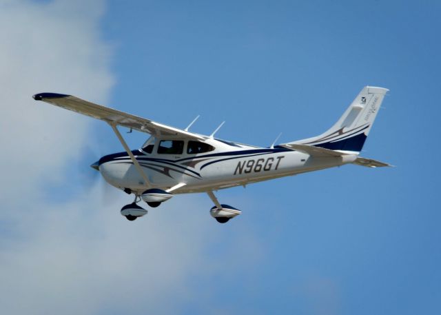 Cessna Skylane (N96GT) - 2014 Sun n Fun