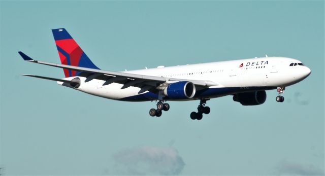 Airbus A330-300 (N852NW) - Taken from the theshold of 09L