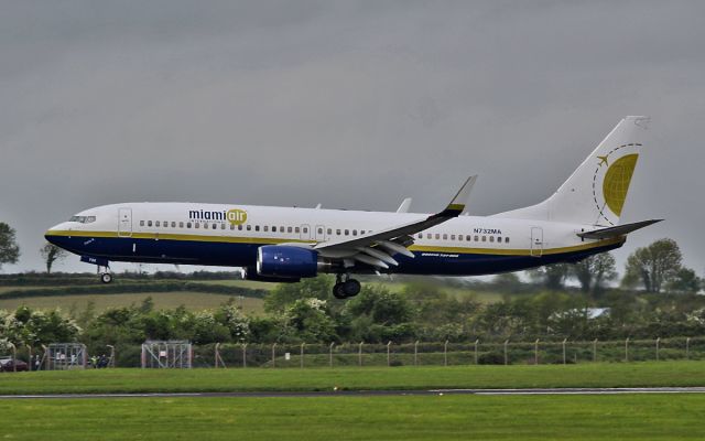 Boeing 737-700 (N732MA) - miami air b737-8 n732ma about to land at shannon 21/5/15.