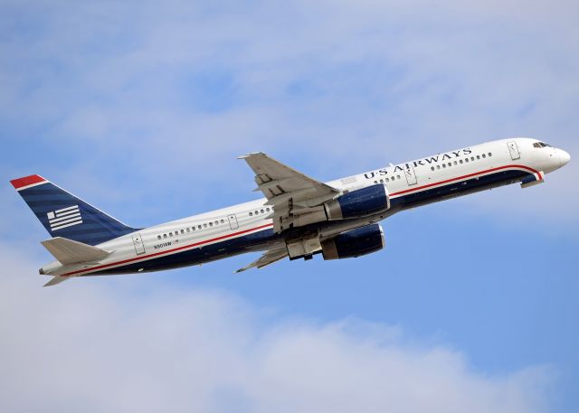 Boeing 757-200 (N901AW)