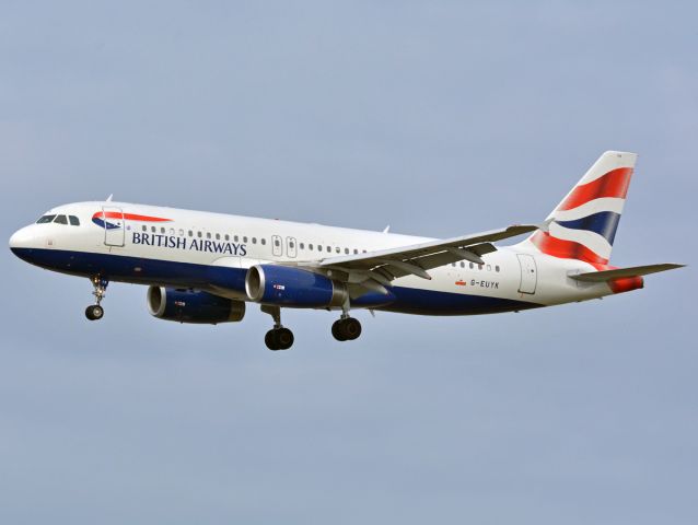 Airbus A320 (G-EUYK) - Kystvejen RWY22L