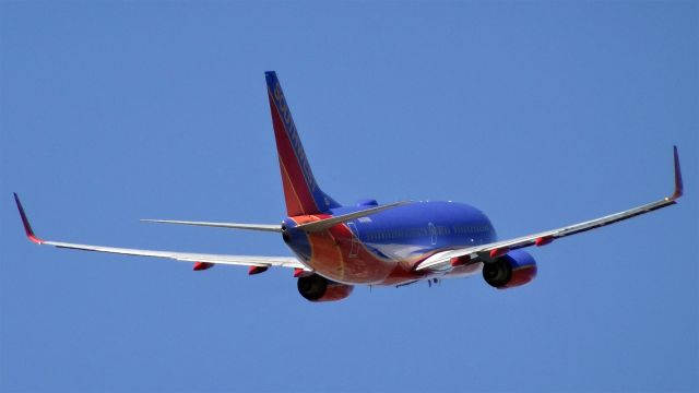 Boeing 737-700 — - Boeing 737-700 (twin-jet) (B737 )br /01-Mar-2015 B737 San Jose Intl (KSJC) McCarran Intl (KLAS) 10:35 PST 11:38 PST 1:03