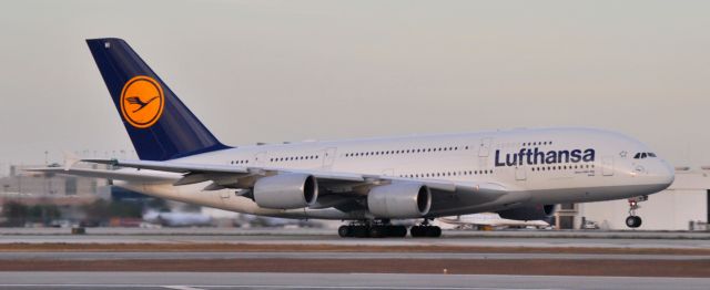 Airbus A380-800 (D-AIMI)