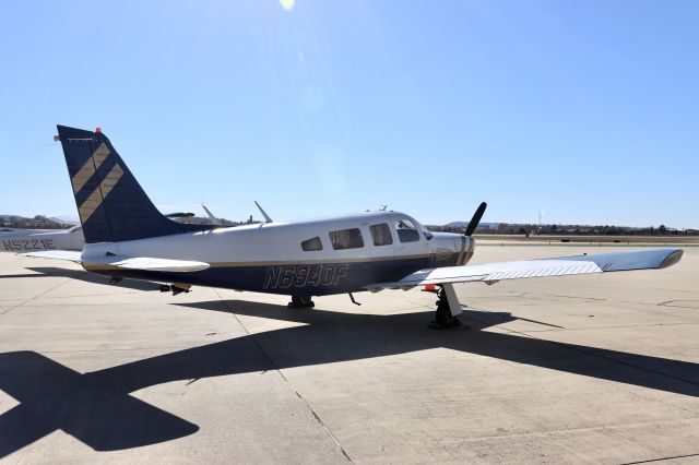 Piper Saratoga (N6940F)