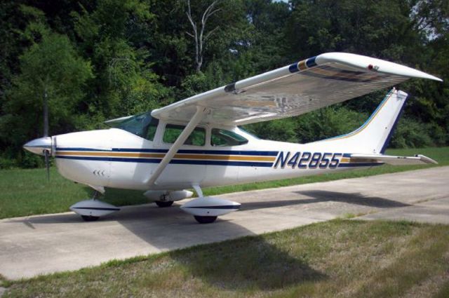 Cessna Skylane (N42855)