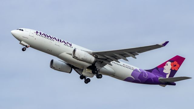 Airbus A330-200 (N392HA) - Hawaiian A330 rotates off of 16L at Seattle